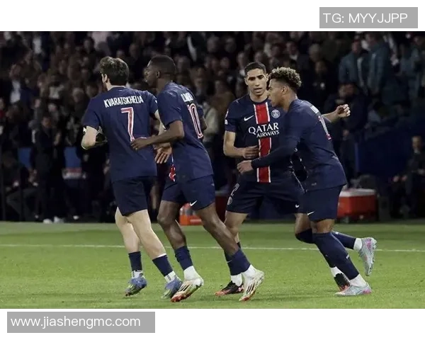 西甲激战：巴黎圣日耳曼与皇马平局精彩瞬间引发全场沸腾