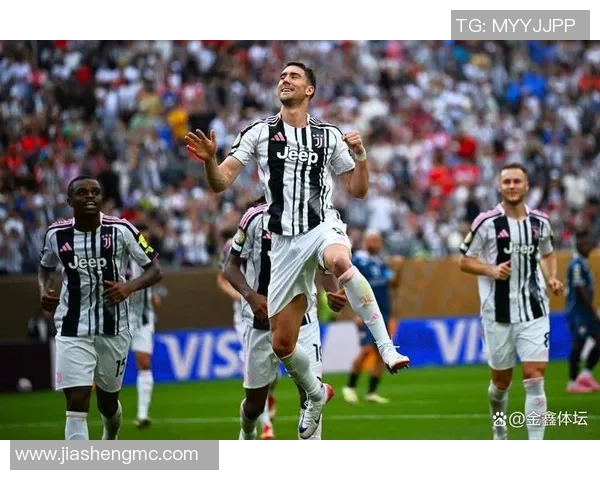 世界杯惊天冷门利物浦与尤文图斯战成平局帽子戏法引发全场狂欢