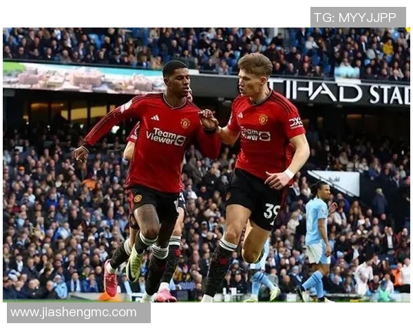 足总杯精彩对决曼联大胜国米红牌争议引发全场热议 足总杯精彩对决曼联大胜国米红牌争议引发全场热议