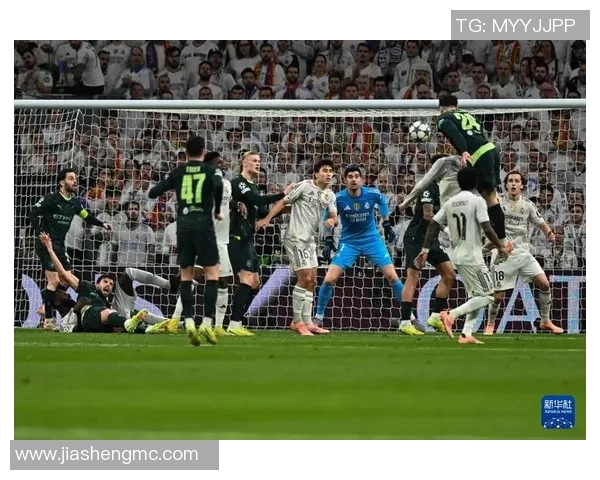 德甲焦点战曼城与皇马激战成平局争议判罚引发全场热议